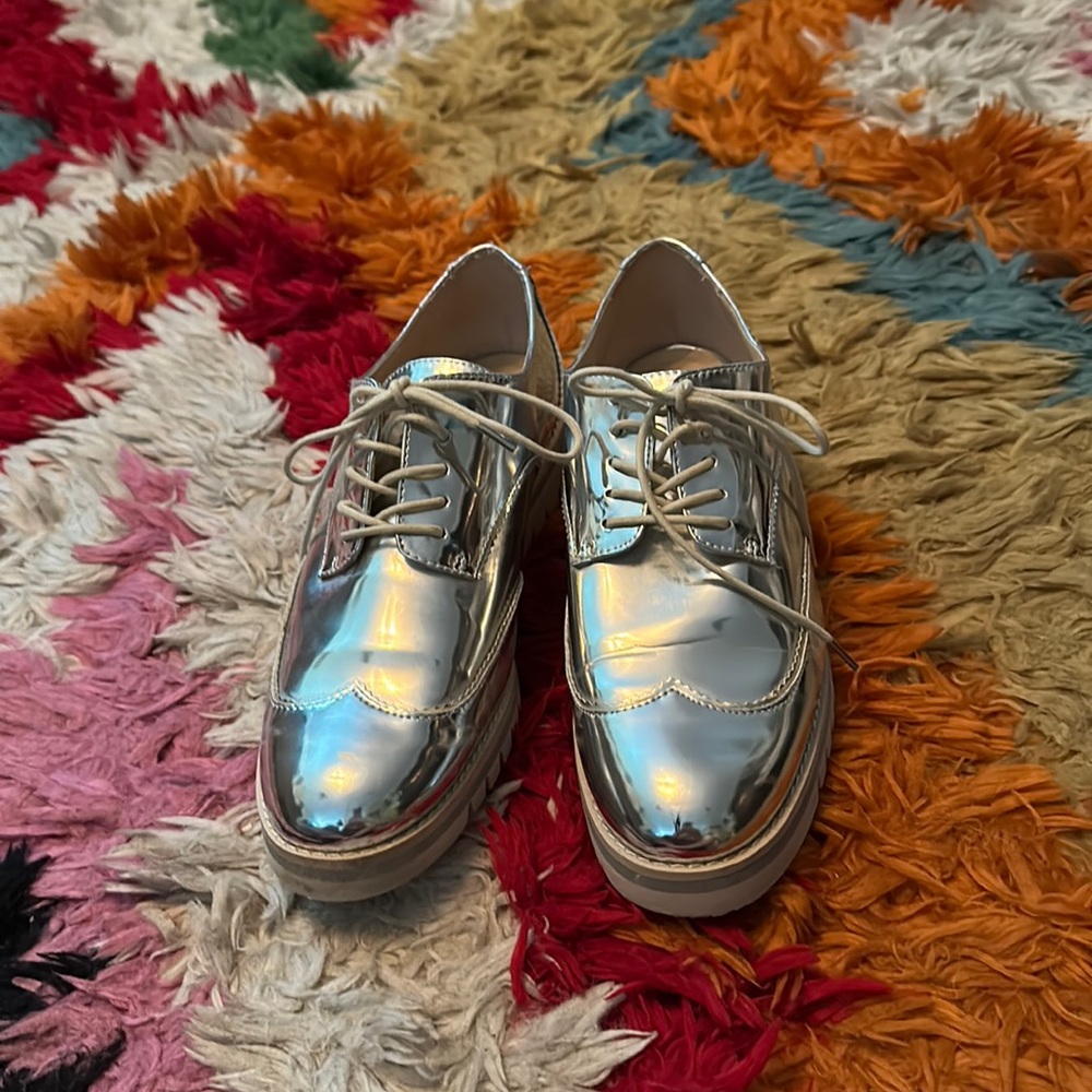 Zara Silver/Chrome/mirrored lace up loafers✨